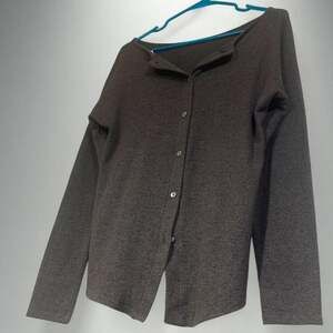 Green Envelope LA Button Back Knit Sweater Top Charcoal Gray S